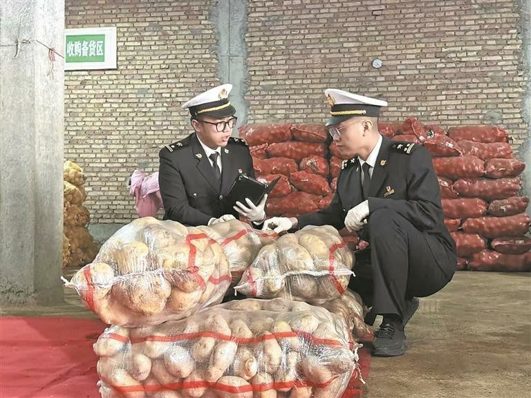 【新時(shí)代 新征程 新偉業(yè)·高質(zhì)量發(fā)展調(diào)研行】外貿(mào)“新”風(fēng)從“青”來 “雙向奔赴”啟新程——推動(dòng)青海民營(yíng)經(jīng)濟(jì)高質(zhì)量發(fā)展·“政”能量（六）